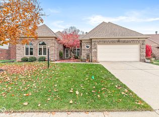 11697 Lake Forest Pkwy, Carmel, IN 46033