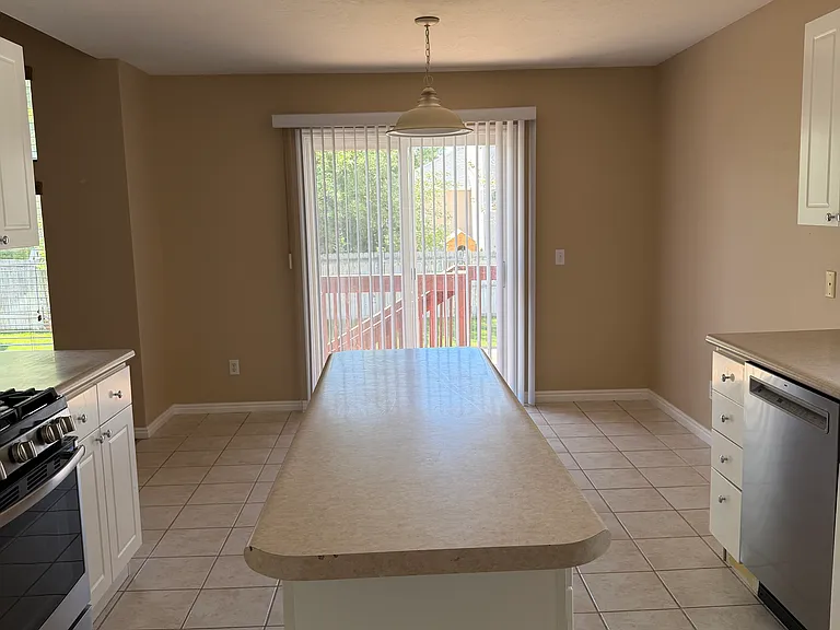 258 E Rawlins Ln — Photo 12