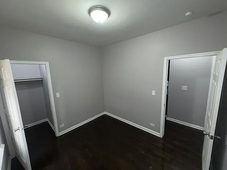 7525 S Green St #1 — Photo 5