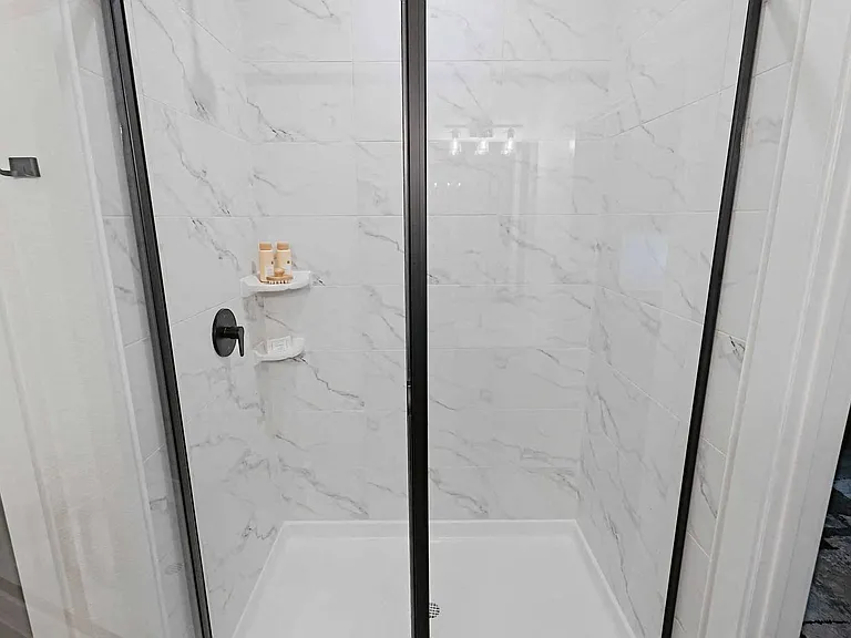 Linz Luxury Living — Photo 106