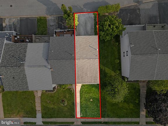 5th image of 128 E Green Valley Cir