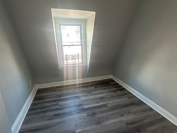 5th image of 157 Buena Vista Ave #33