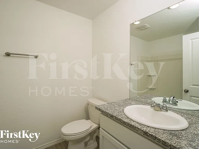 2418 Double Oak Dr — Photo 16