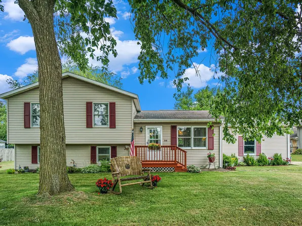 310 W 4th St, Lawton, MI 49065