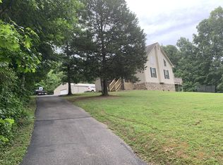 1102 E Beaverdam Rd, Centerville, TN 37033