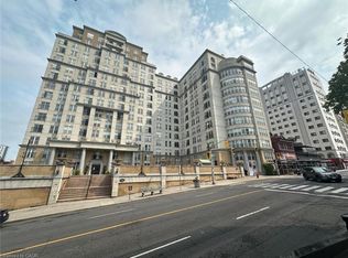 135 James St S #409, Hamilton, ON L8P2Z6