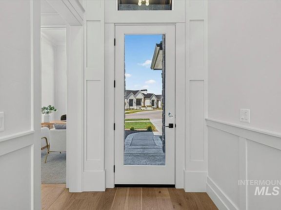 4th image of 2368 N Annadale Pl