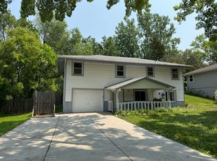 6592 Berkshire Ln N, Maple Grove, MN 55311