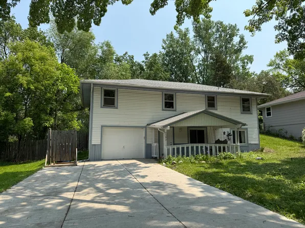 6592 Berkshire Ln N, Maple Grove, MN 55311