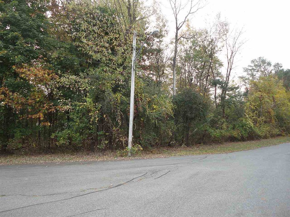 1st image of 33 BREWSTER Street