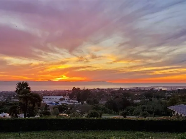 2 Twin Lakes Cir, Corona Del Mar, CA 92625