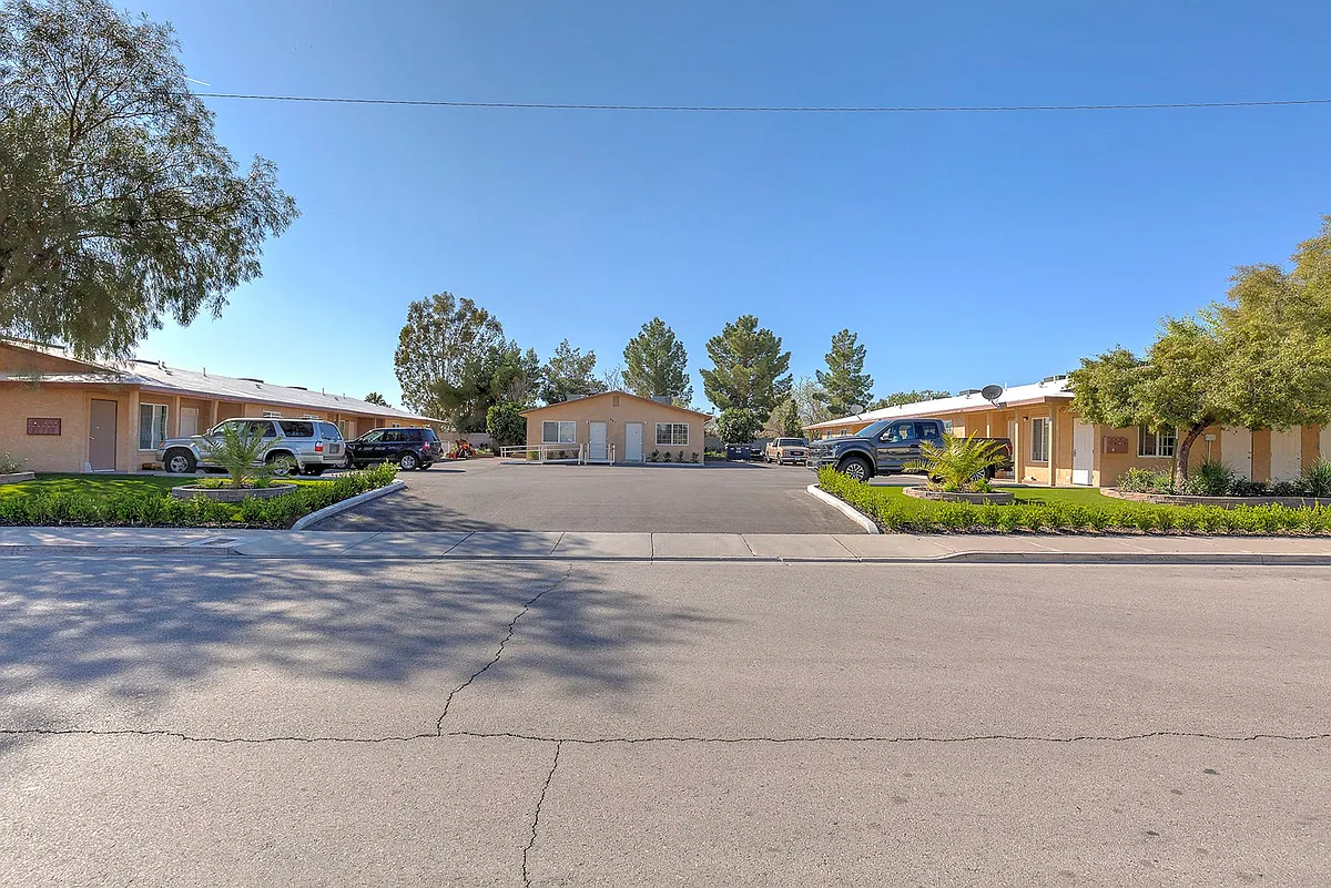 Building Photo - 867 Del Rey Drive