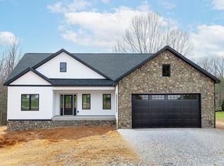 37 Twin Lake Dr, Bedford, VA 24523