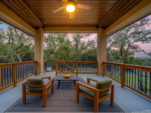 12 Mariposa Pkwy, Boerne, TX 78006