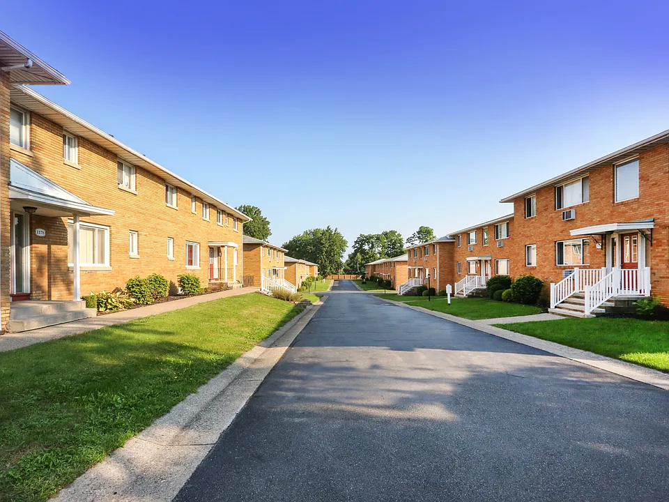 Ridgecrest Court