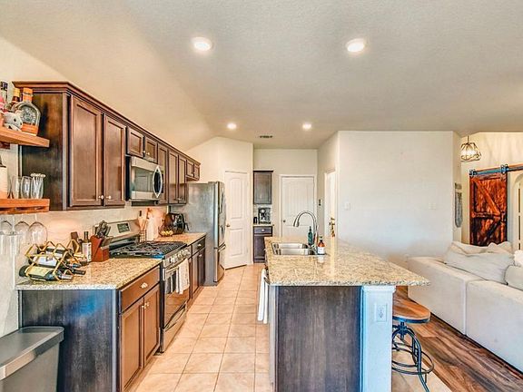 3rd image of 8025 Ballater Dr