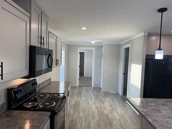 Functional kitchen work space