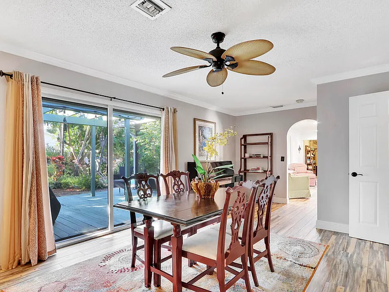 5140 Laird Ln — Photo 17