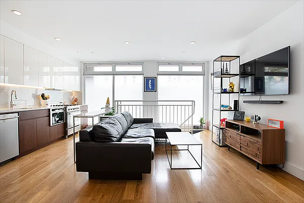 Sold by Prevu Real Estate, LLC | media 15