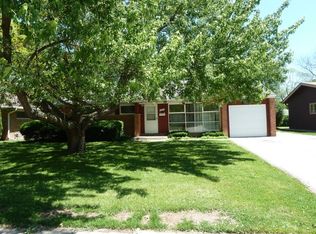 1029 Midway Rd, Northbrook, IL 60062