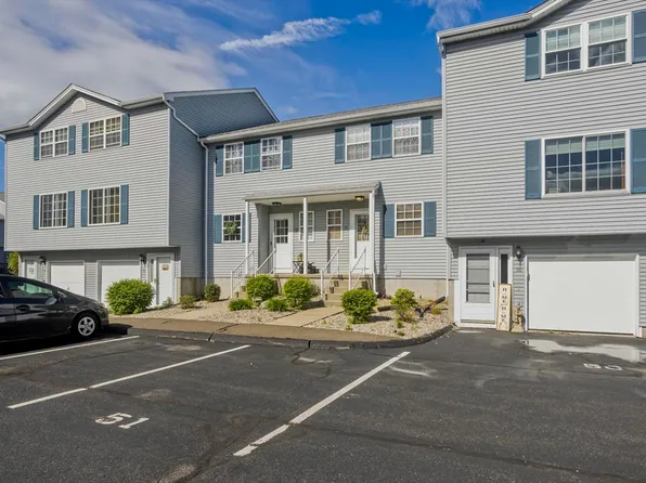 51 Waters Edge Dr #51, Ludlow, MA 01056