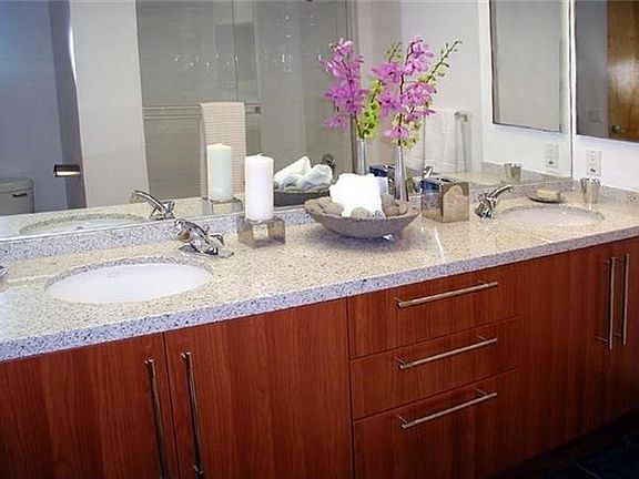 4th image of 4705 Whitsett Ave APT 101