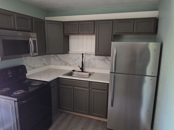 906 Sissom Rd APT 1