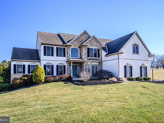 2nd image of 433 Lori Ann Ct #L-0011