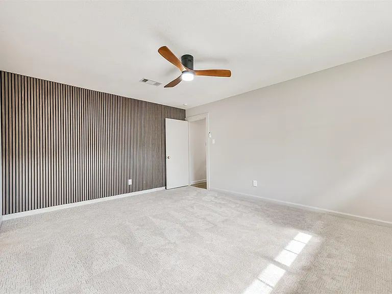 1413 23rd Ave N — Photo 16