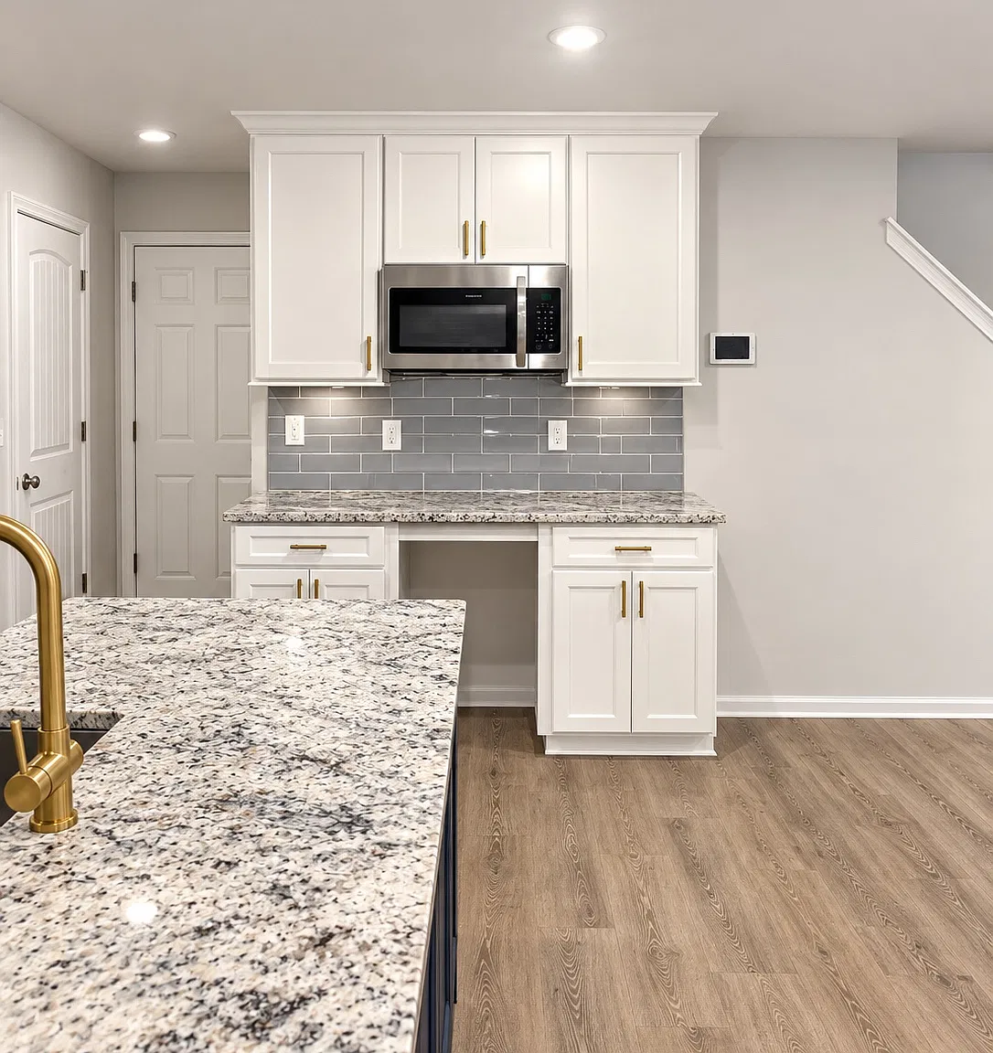 5 bed, 2594 sqft, $2,199 — Photo 3