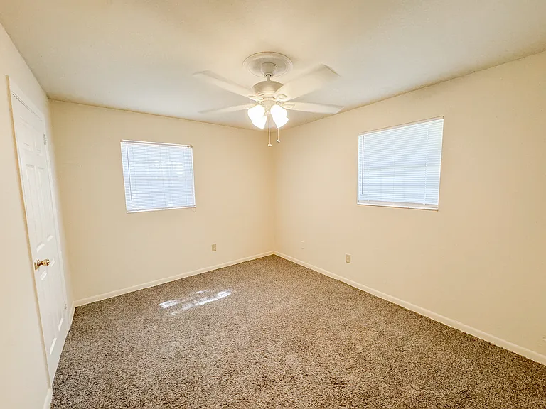 2203 Melanie Dr — Photo 13