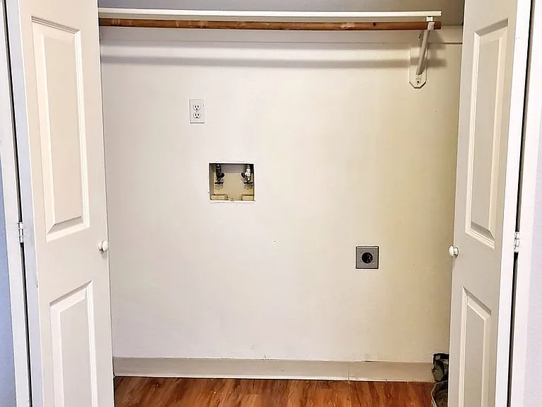 1706 S Eagleson Rd #101 — Photo 4