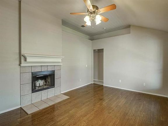 5th image of 326 Lake Travis Dr