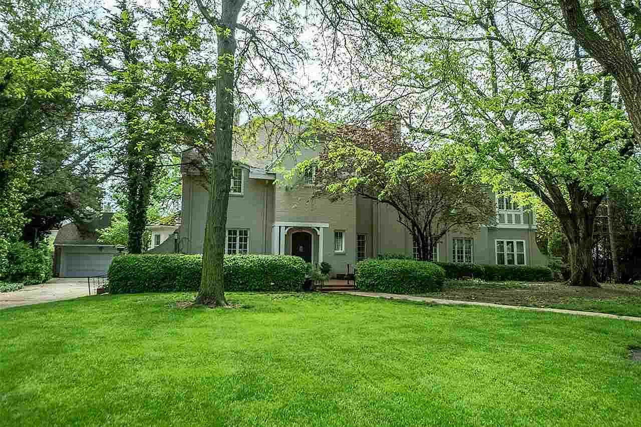 12 N Saint James Pl, Eastborough, KS 67206 Zillow