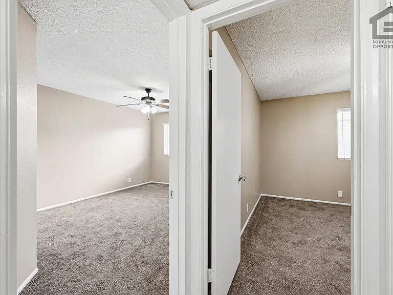 7202 W Corrine Dr — Photo 37