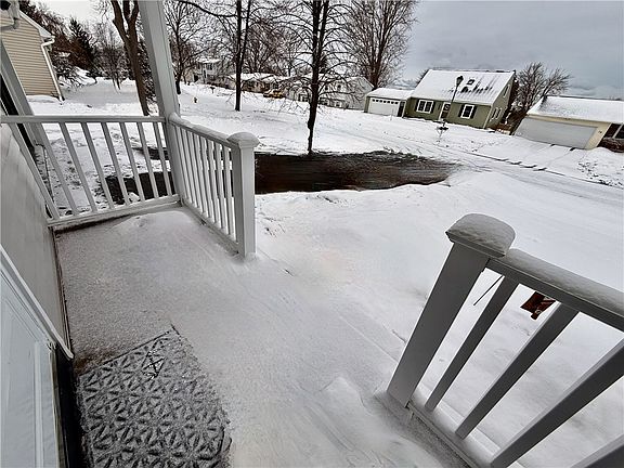 4th image of 79 Grandview Ln