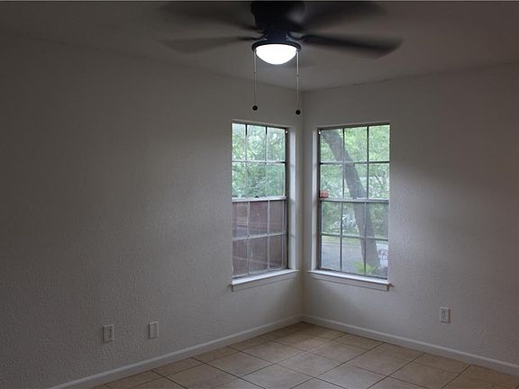 5th image of 3317 S Oak Dr