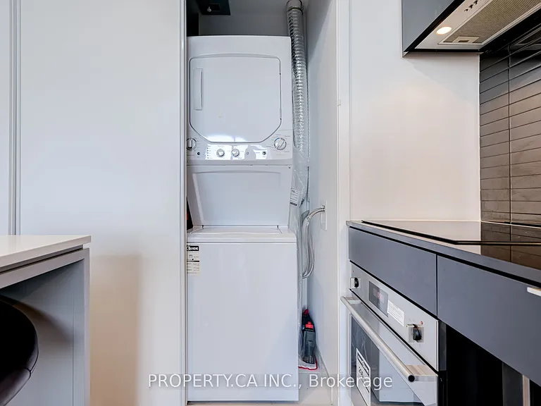 33 Helendale Ave #719 — Photo 23