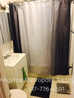 Rented by Metropolis International Realty Inc. | media 40