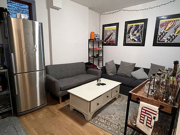 3rd image of 226 W 16th St APT C3