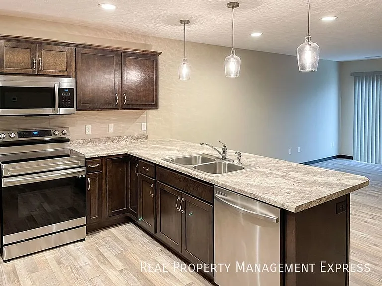 9617 W Broek Dr — Photo 3