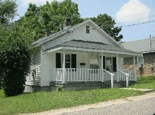 707 Humphrey Ln, Fayetteville, NC 28301