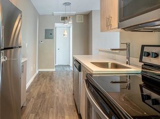 1135 8th St, Miami Beach, FL 33139