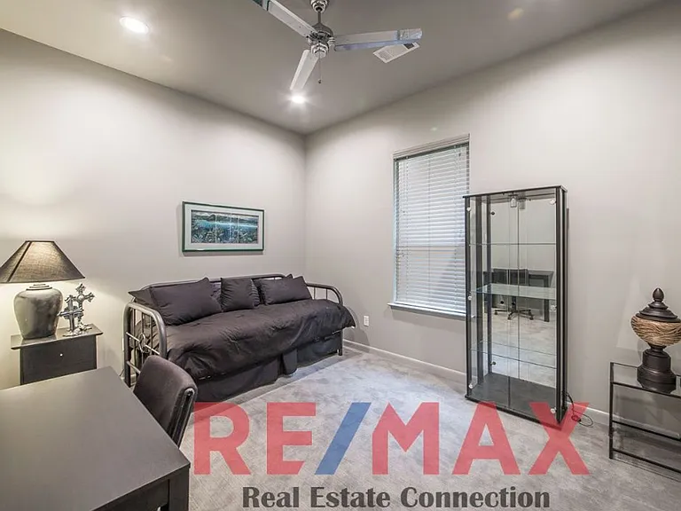 417 Cobblestone Dr — Photo 10