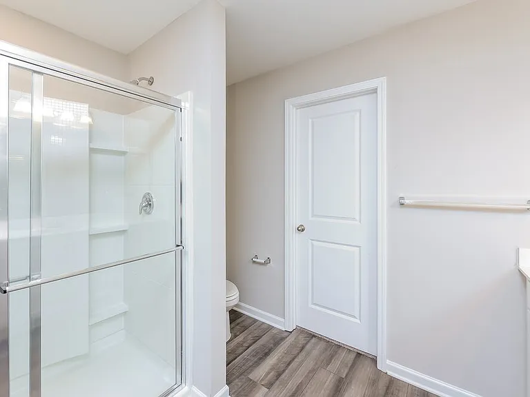 198 Pond Ct — Photo 14
