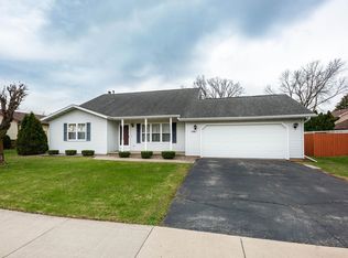1161 W 18th Ave, Oshkosh, WI 54902
