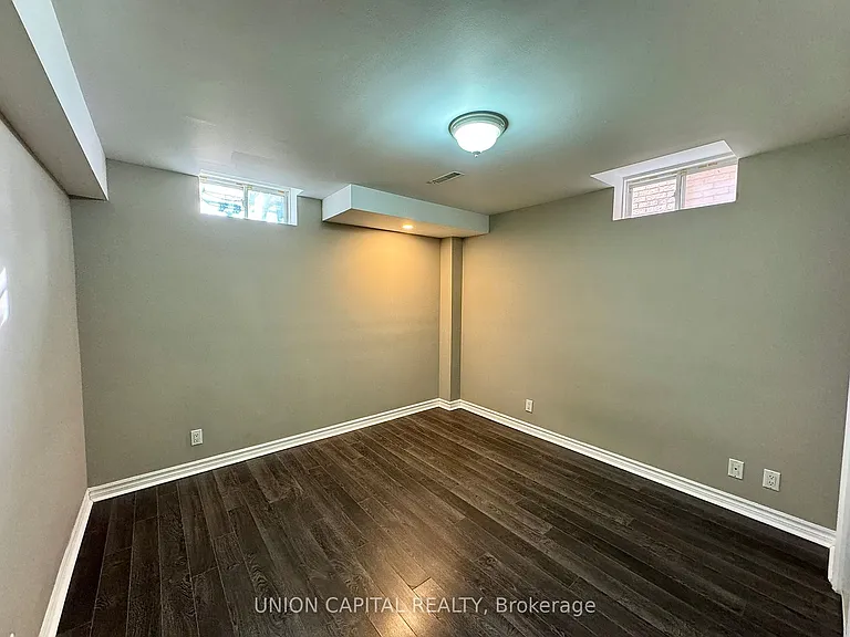 73 Manston Cres #BASEMENT — Photo 3