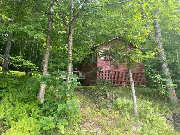 329 Mohawk Dr E, Old Forge, NY 13420