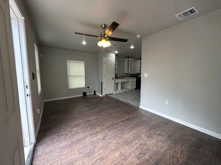 2925 Tampico St — Photo 2
