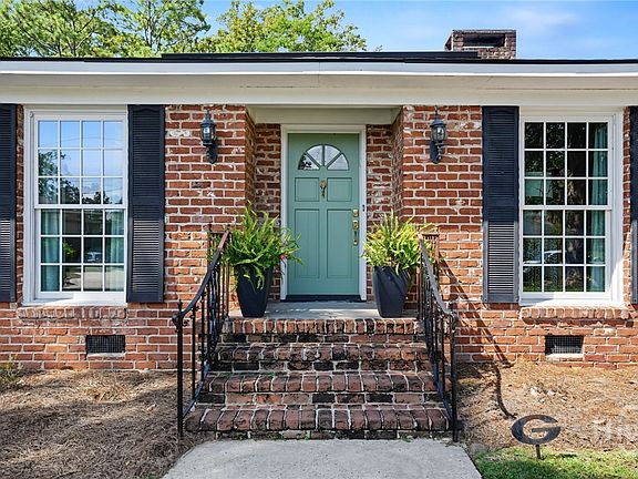 3rd image of 5713 Sweetbriar Circle